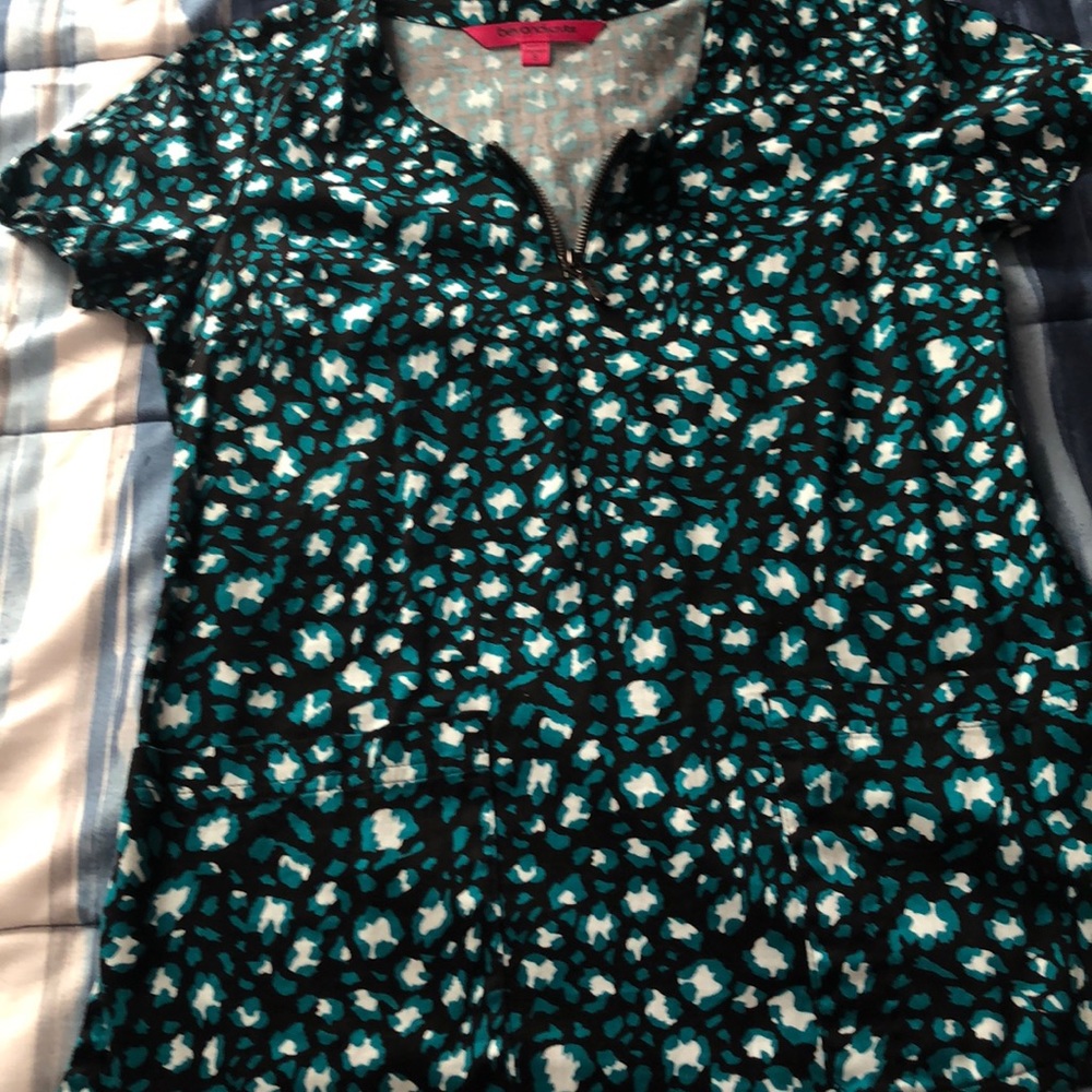 Scrub top